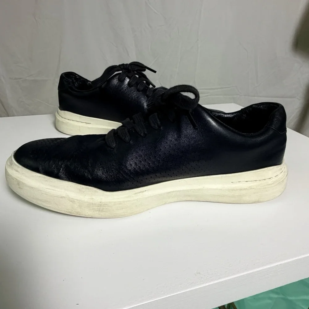 Cole Haan Men's Grand Crosscourt Perforated Shoes Size 7.5 Black Low Profile